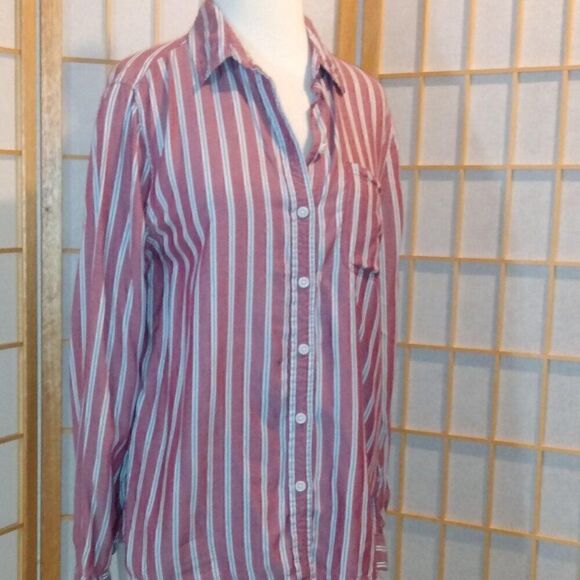 Bundle of 2 S Beach Lunch Lounge Tops - Picture 16 of 16